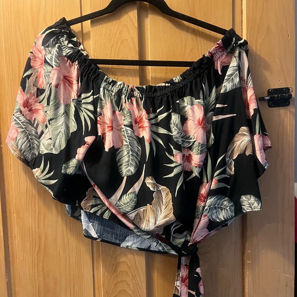 NWT City Chic Floral Off the Shoulder Crop Top